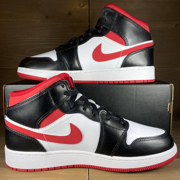 Air Jordan 1 Mid GS Black Gym Red Wmn's 8.5 / 7Y - Picture 2 of 9